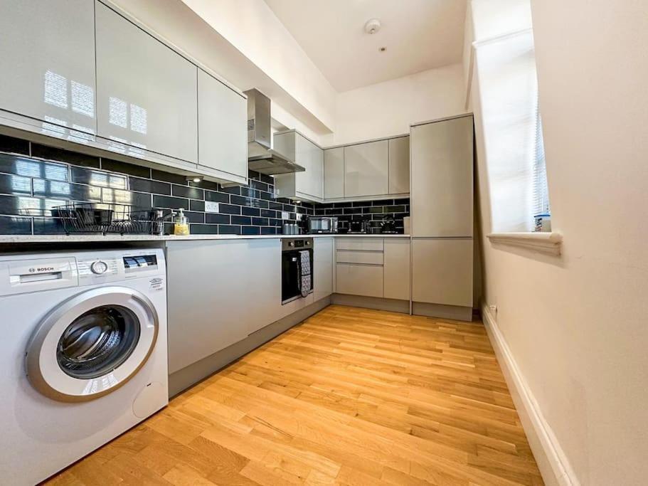 Newly Refurbished Luxury 3 Bedroom Apartment Λονδίνο Εξωτερικό φωτογραφία